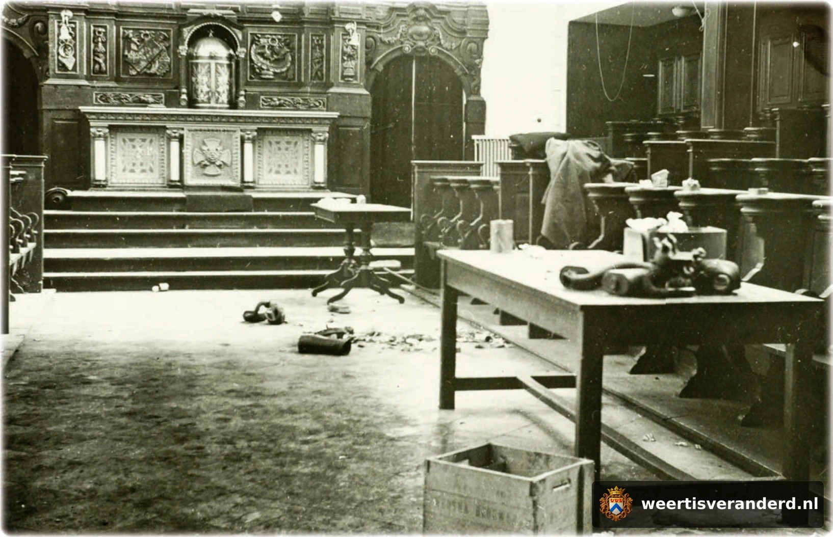 Oorlogsschade in het koor van de Paterskerk