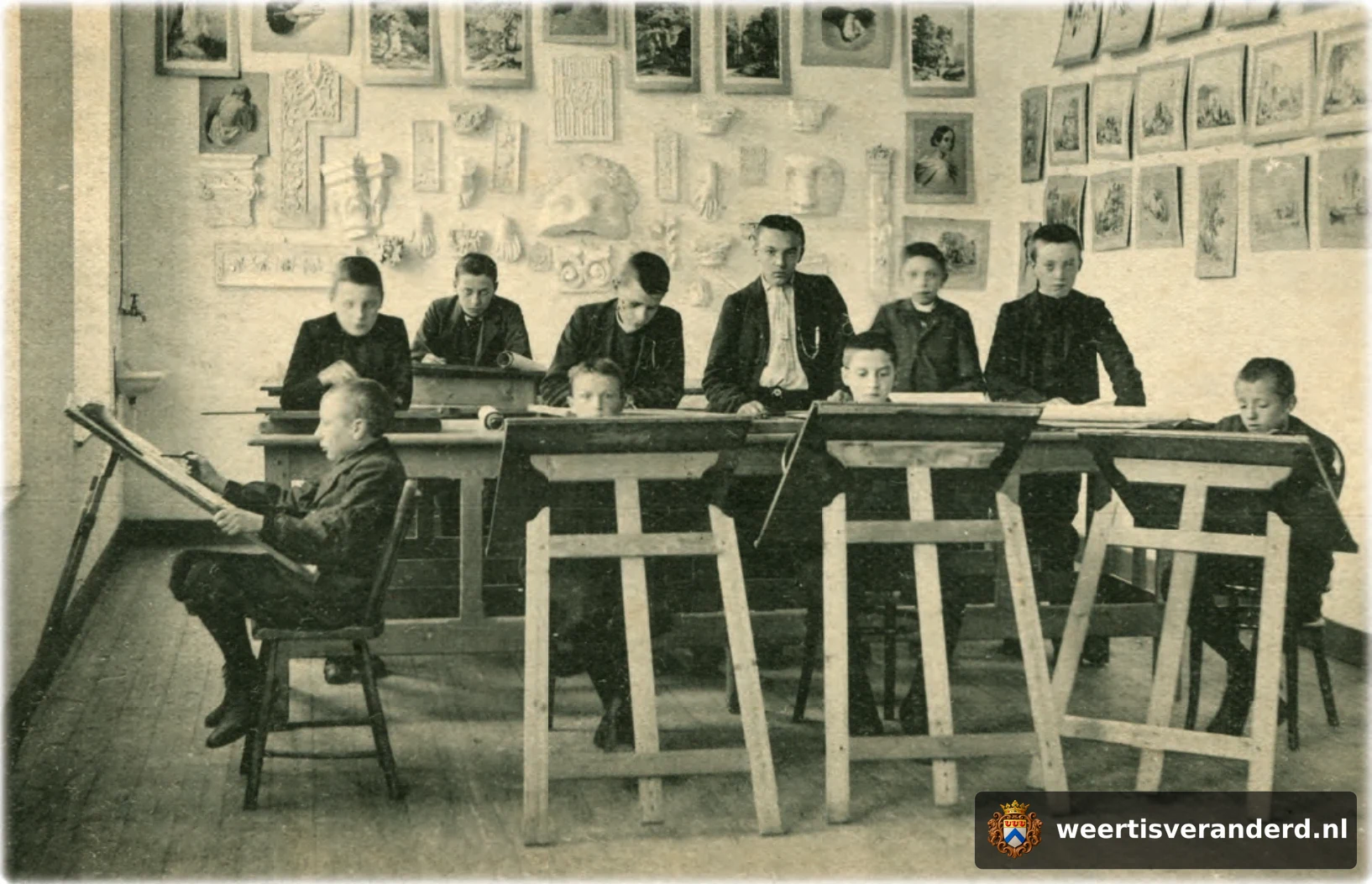 Tekenles op het Bisschoppelijk College