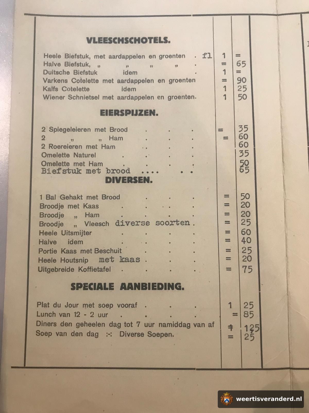 Gerechten op de spijskaart van Hotel Juliana, met vleesschotels, eierspijzen, broodjes en speciale aanbiedingen