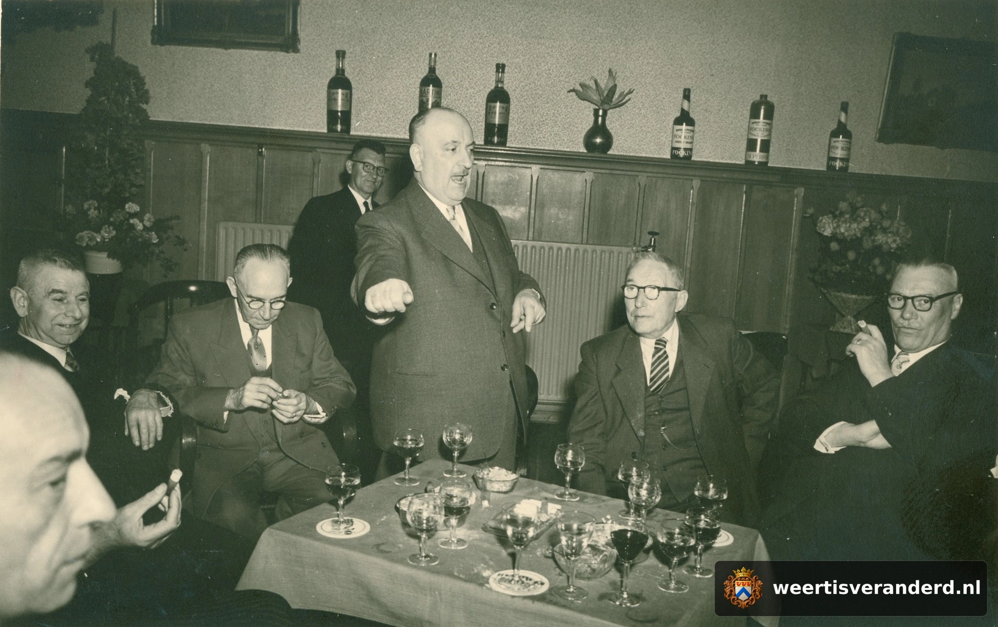 Weerter bakkers en toeleveranciers aan de stamtafel van Hotel Juliana