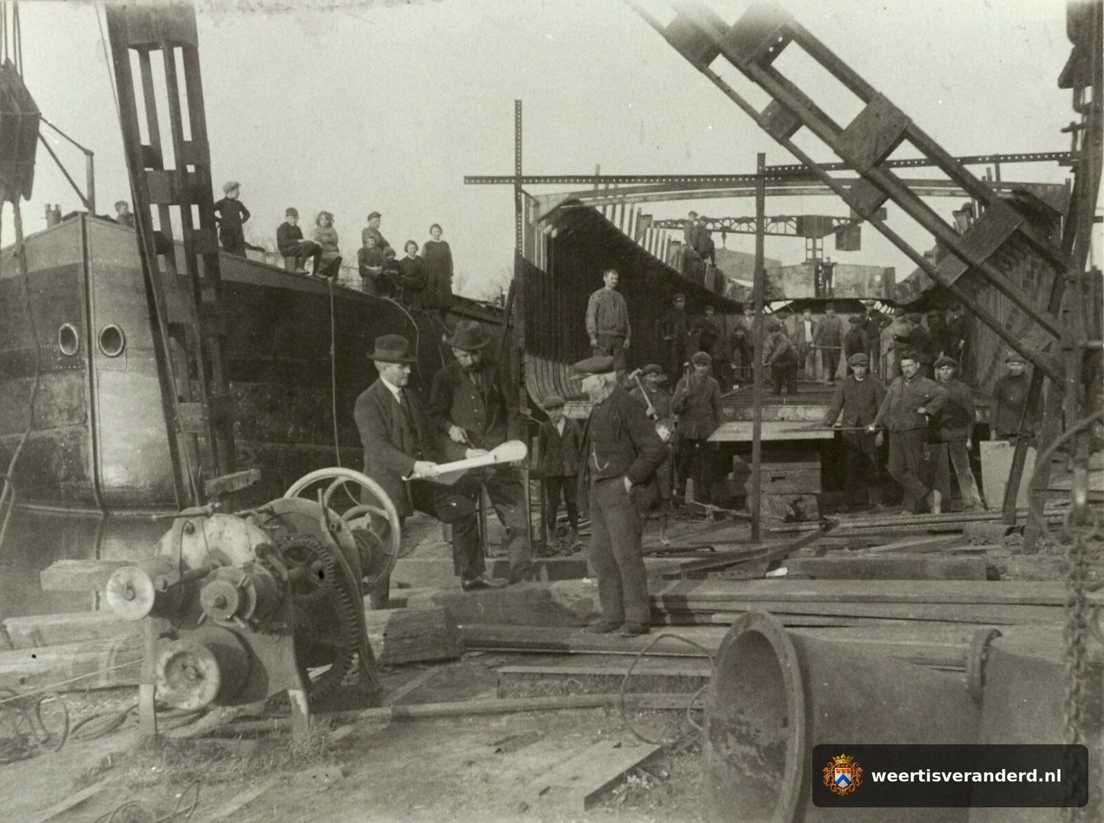 Bouwhelling van de Weerter scheepswerf in 1925