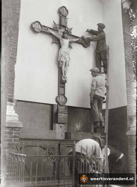 Het kruisbeeld van de Rumolduskapel (circa 1929)