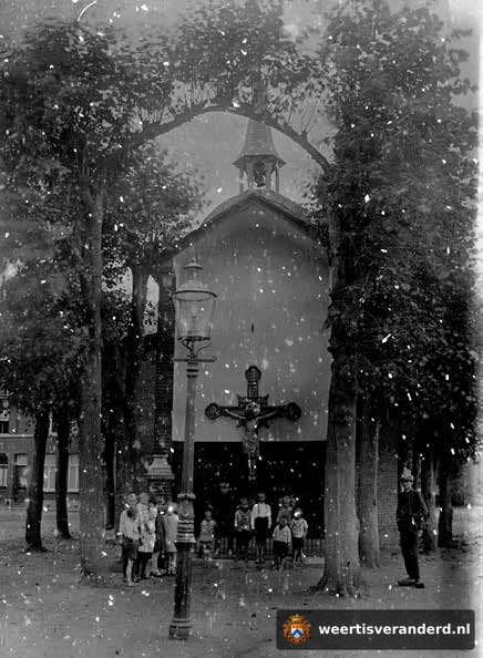 De Rumolduskapel en het kruisbeeld (circa 1929)