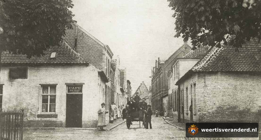 Café De Wacht aan de Molenstraat (1920)