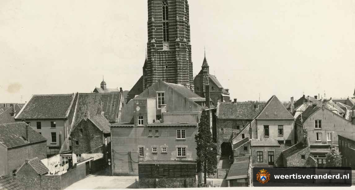 Huizen bij de Meikoel en de Nieuwe Markt (jaar onbekend)
