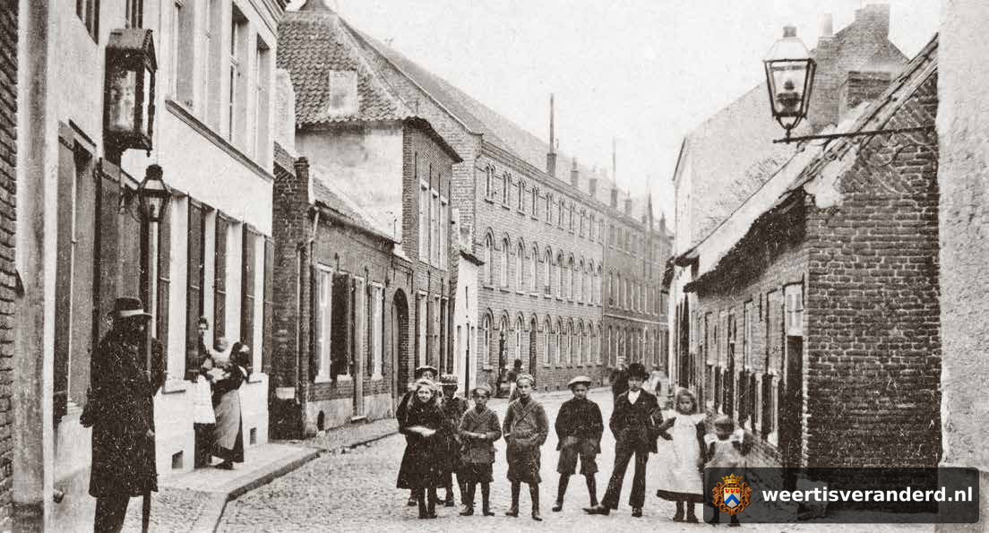 Pensionaat Saint Louis in de Schoolstraat (1900)