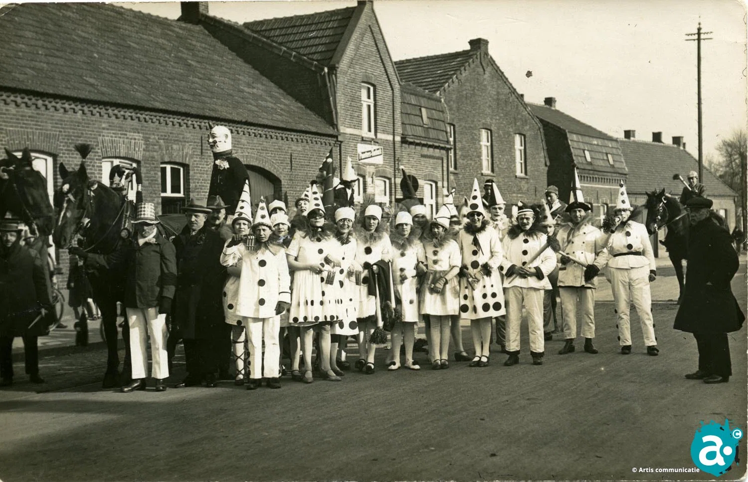 Optochtgroep op de Maaspoort.