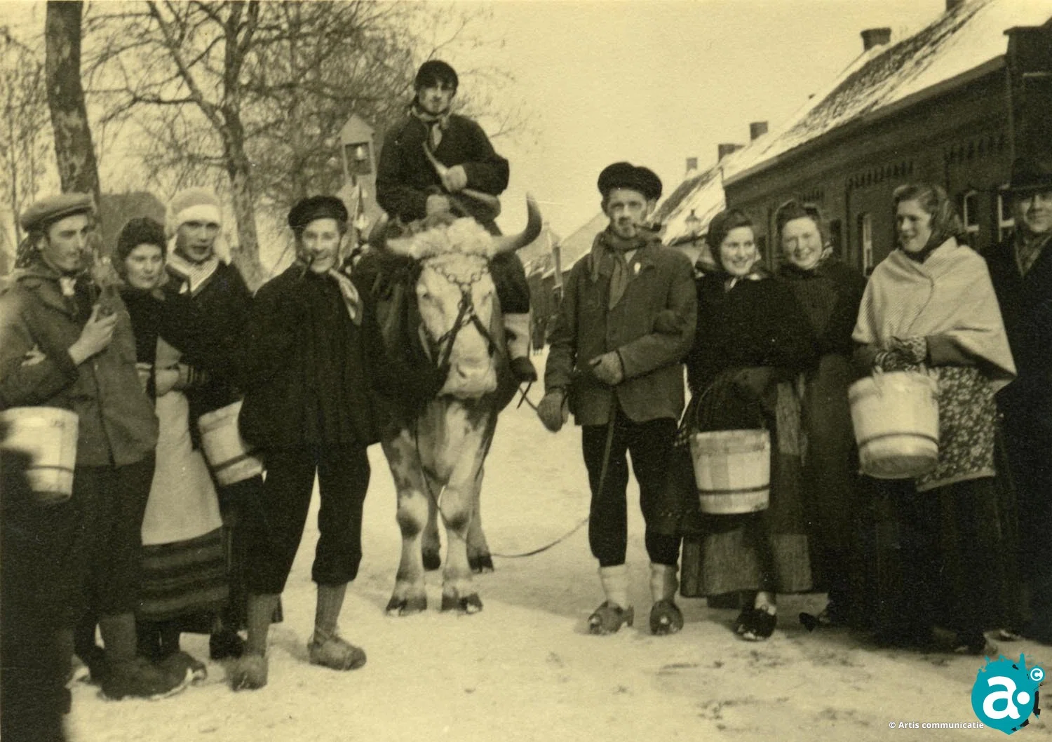 'Hendrik Vos op zijn os', Buurtschap 't Morregat, Optocht 1947.