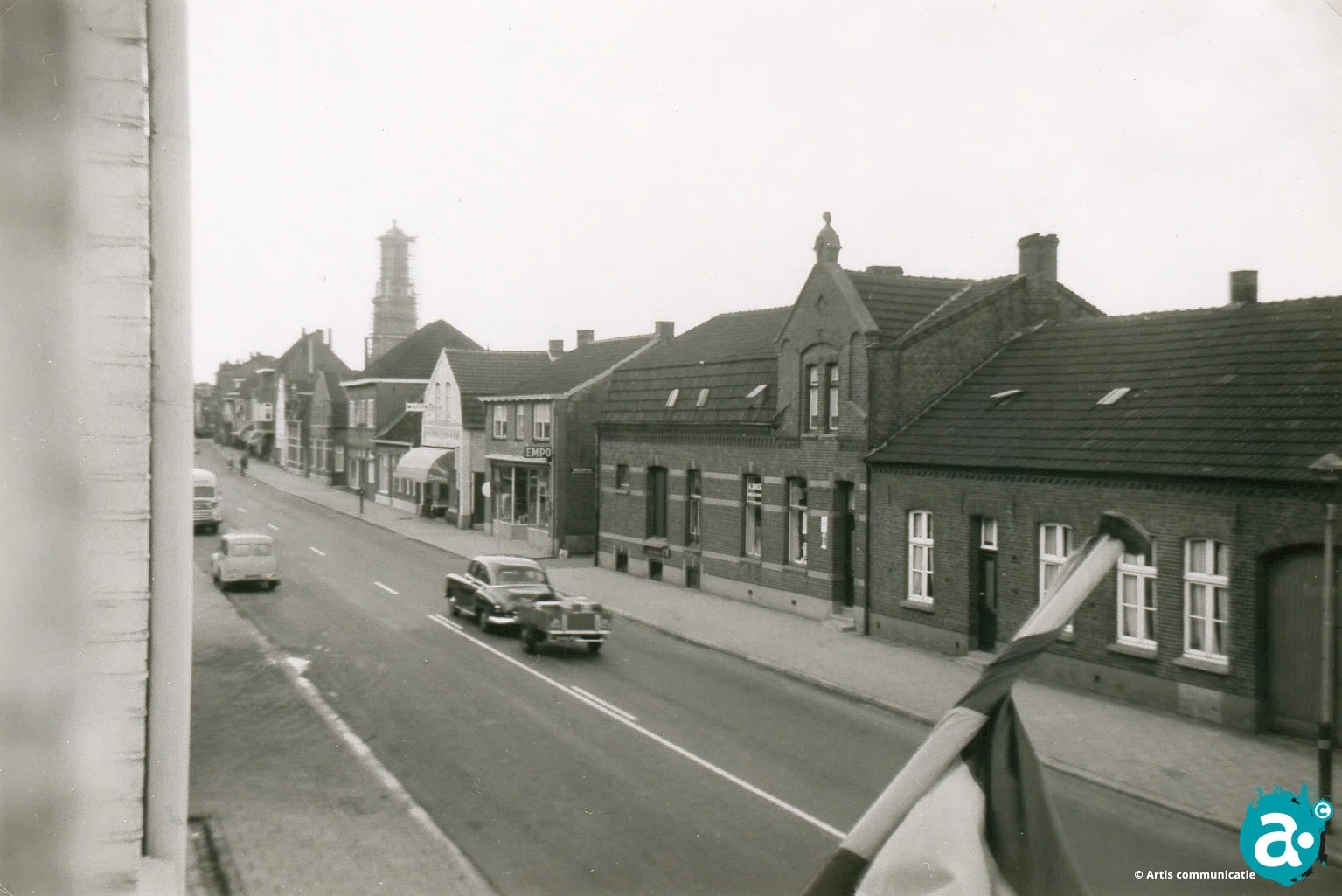 Nieuwe toren Martinuskerk in aanbouw