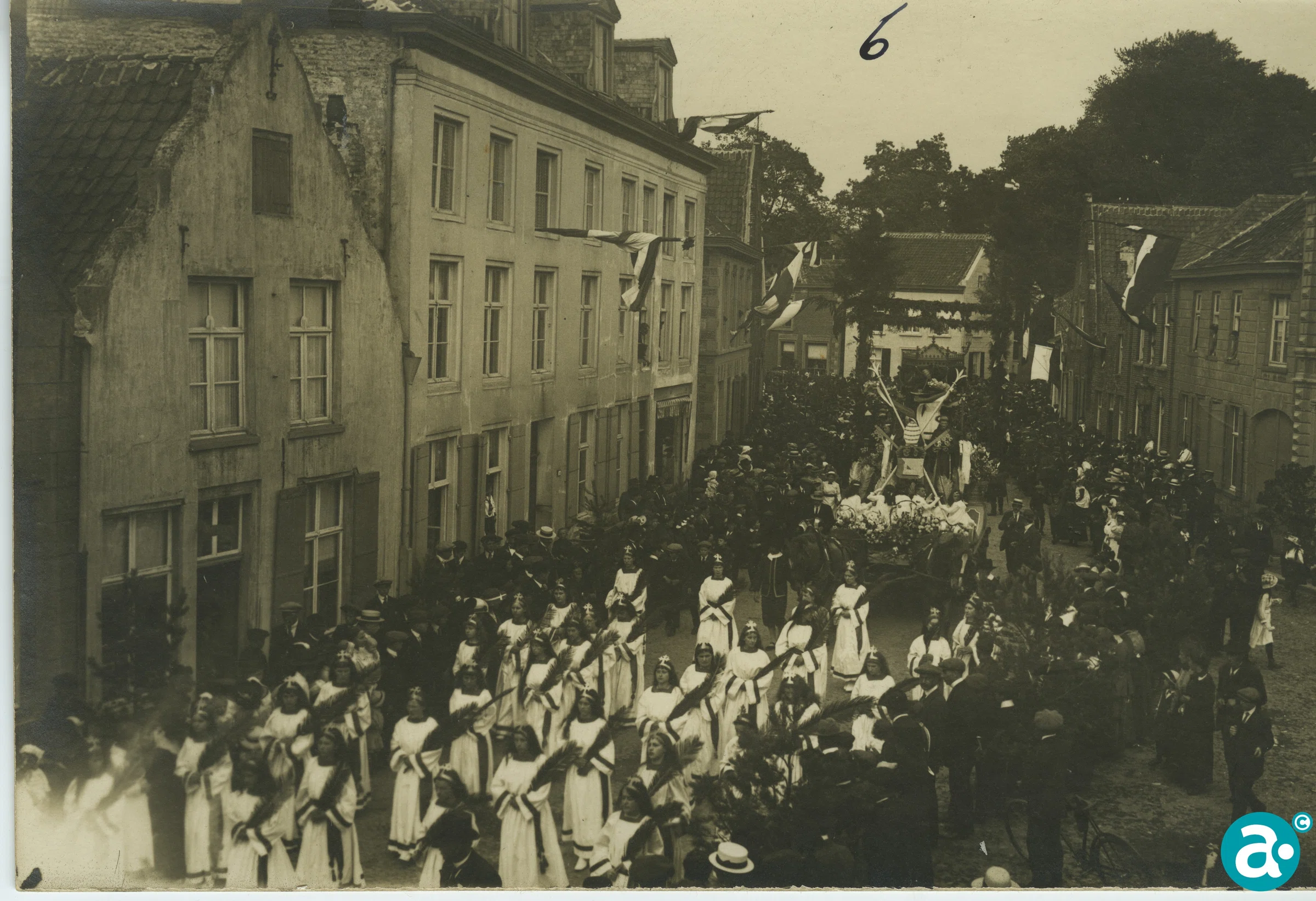 processie 'Gouden jubileum Martelaren van Gorcum'