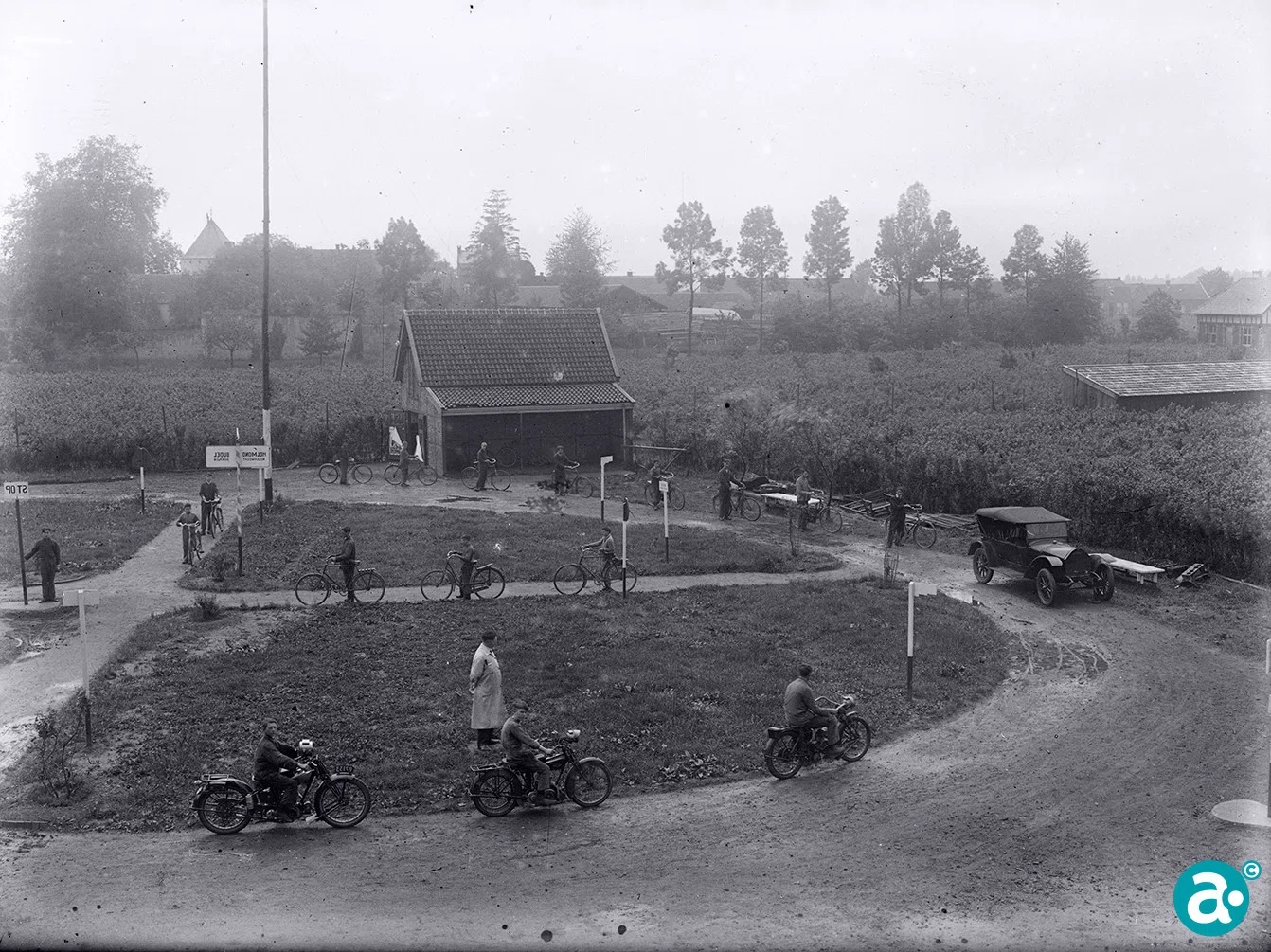 Ambachtsschool rijschool / verkeersplein