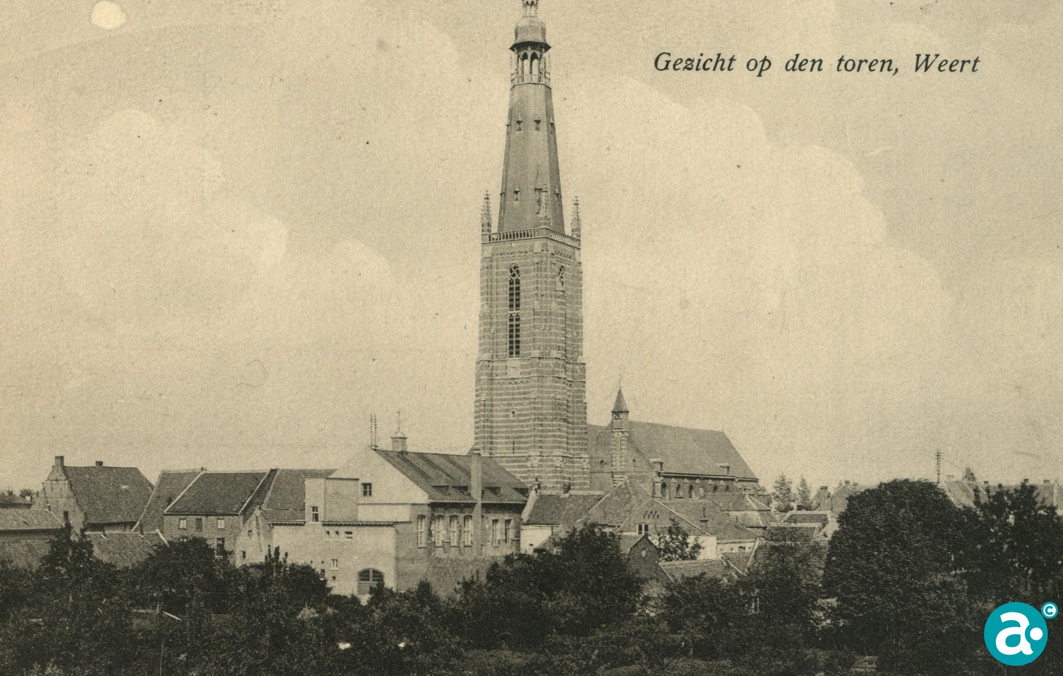Martinustoren en achterkant stadhuis