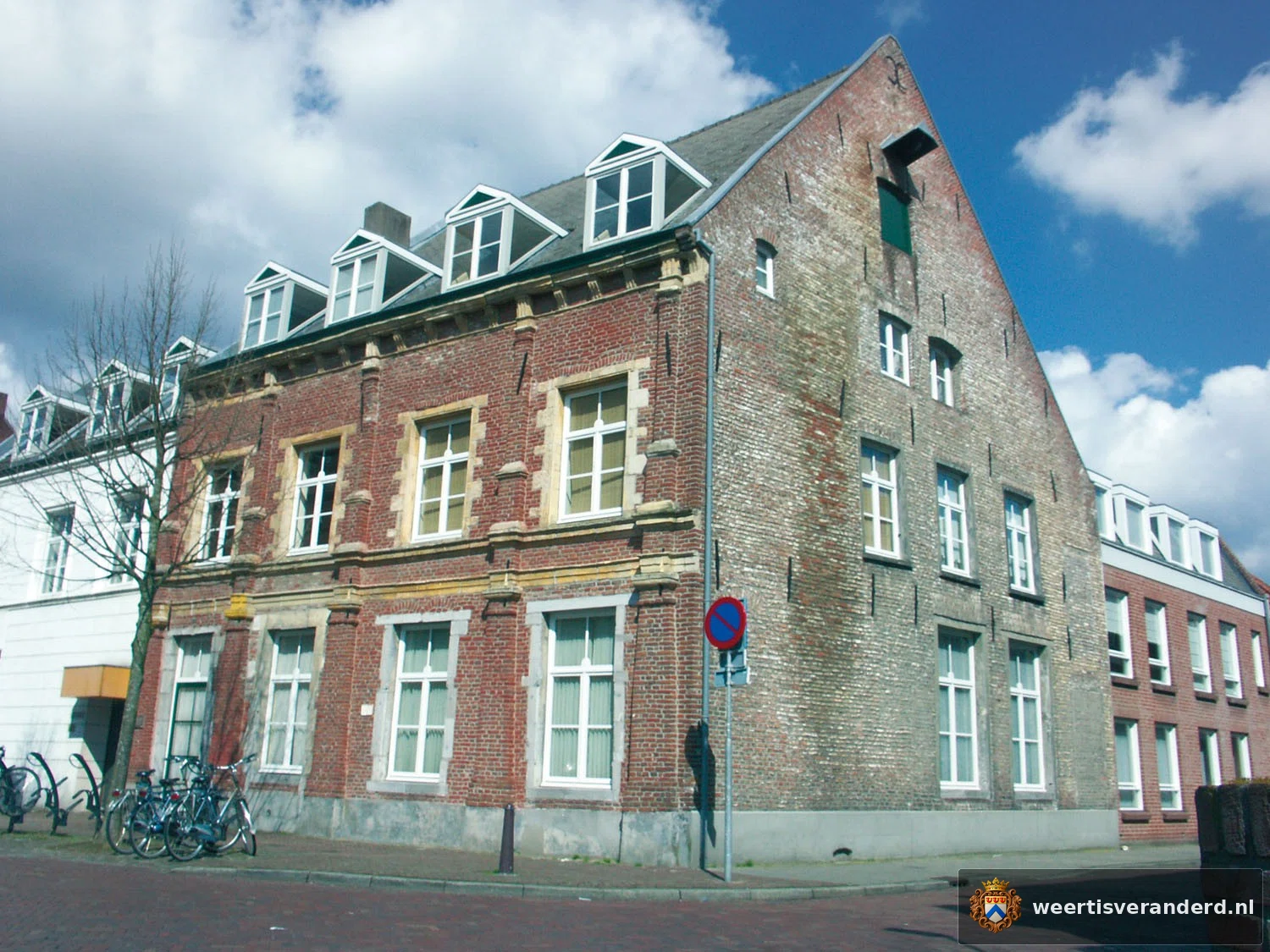 Korenmarkt 12 - De Engel