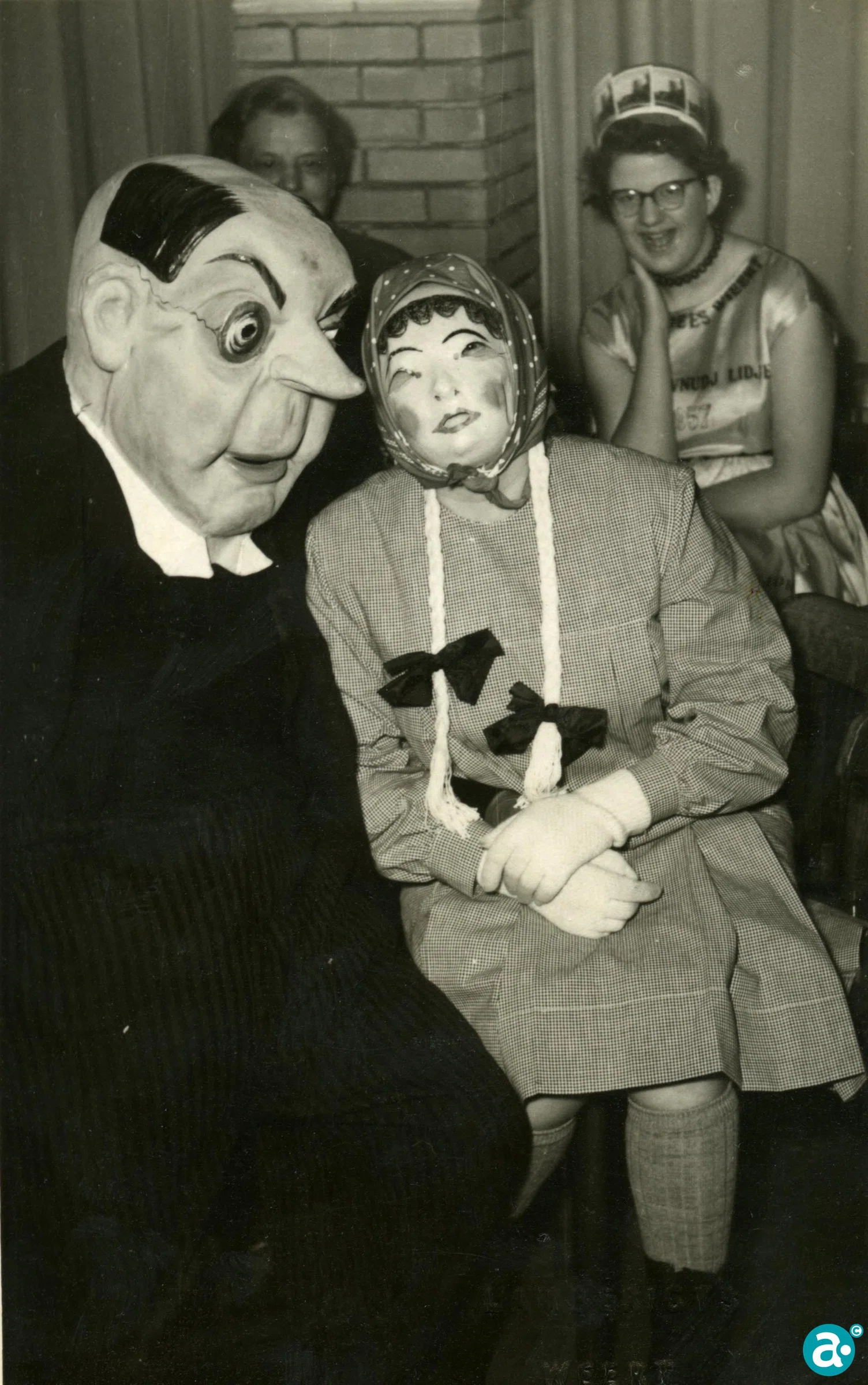 1957_img006 A