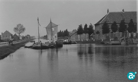 Woonhuizen aan het Bassin