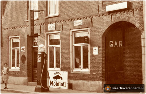 Garage Simar op de Oelemarkt, nu disco Carte Blanche.