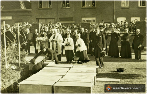 Kisten in het gemeenschappelijke graf