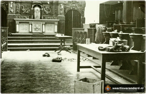 Oorlogsschade in het koor van de Paterskerk