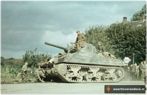 Shermantank bij de Biesterbrug