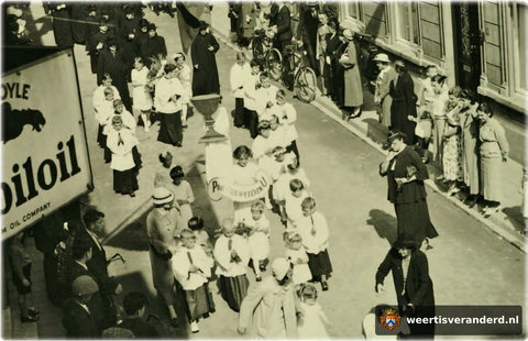 De grote processie door Weert