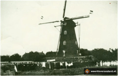 Processie bij de Nijs- of Odamolen