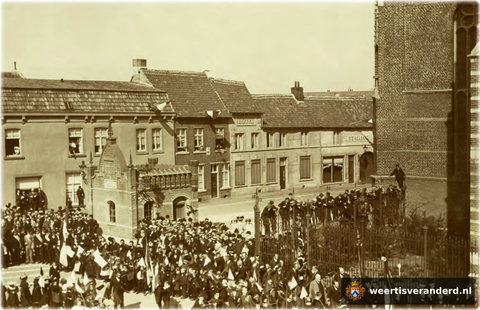 Sacramentsprocessie op de Korenmarkt
