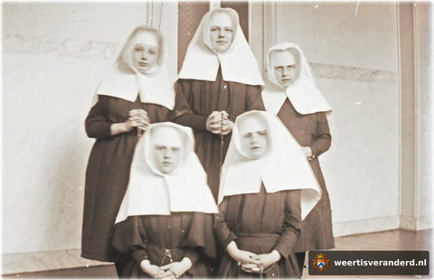 Jonge novicen van de Ursulinen