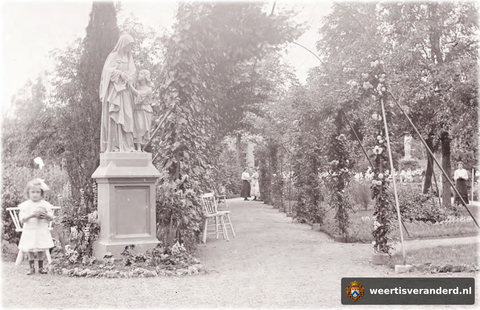De kloostertuin van de Ursulinen
