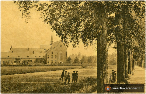 Kloosterkerk en gastenkwartier op de Biest