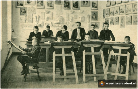 Tekenles op het Bisschoppelijk College