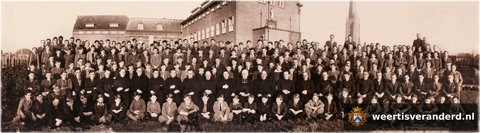 Studenten en priesterleraren van het Bisschoppelijk College