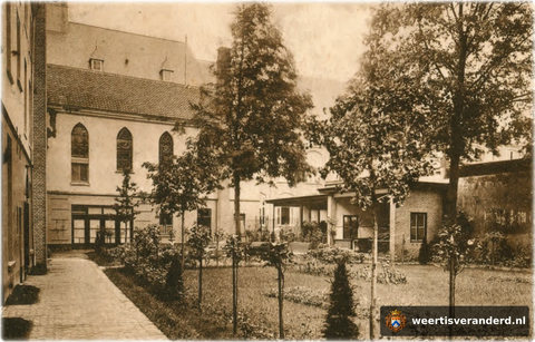 Tuin en kapel van St.-Louis