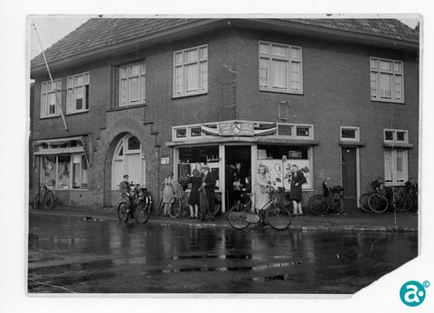 Winkel van Louis Jacobs tijdens de Weerter Winkelweek
