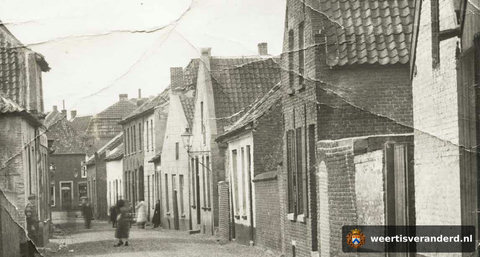 Hogesteenweg vanuit de Oelemarkt (1950)