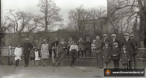 Kasteelswal met het herenhuis van Nijenborgh (circa 1930)