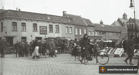 Weekmarkt op de Korenmarkt (circa 1930)