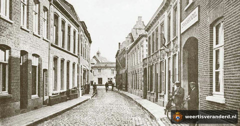 De Molenstraat met brouwerij De Valck (1920)