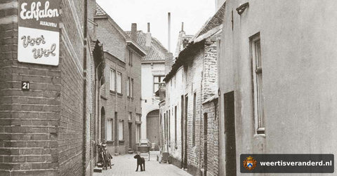 Het Prinsenstraatje met orgelbouwer Vermeulen (1950)