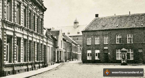 De Schoolstraat met de kapel van Saint Louis (circa 1910)
