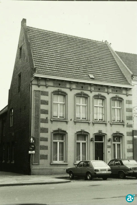 Sociëteit Amicitia eind 20ste eeuw- GAW Beeldbank 927