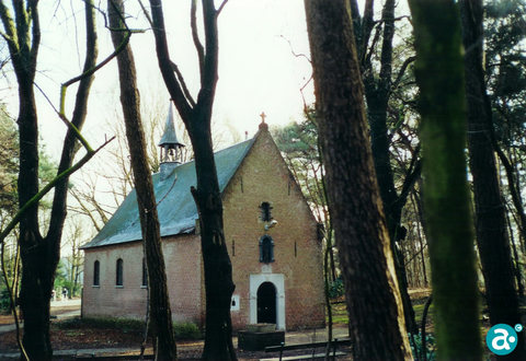 St. Theuniskapel aan de Altweerterkapelstraat -
 GAW Beeldbank DB.51.48