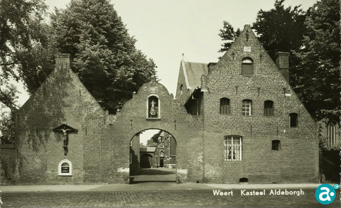 De poort van het minderbroedersklooster aan de Biest, naamgever van Kring 'De Aldenborgh' - GAW Beeldbank 201