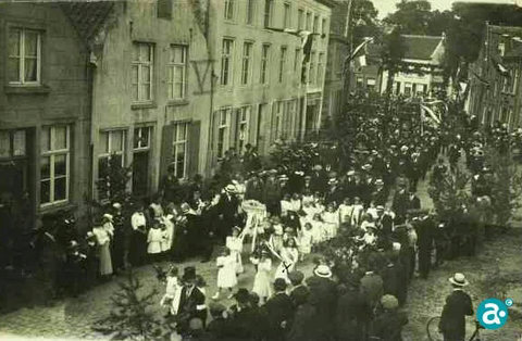 Processie over de Oelemarkt
Martelaren van Gorkum
 - GAW Beeldbank 6977