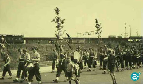 Weerter Vierdaagselopers bij spoorberg GAW 6074