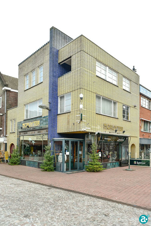 Korenmarkt 1-2
