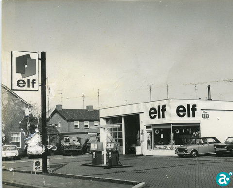Elf Tankstation op de Burgemeester Greijmansstraat