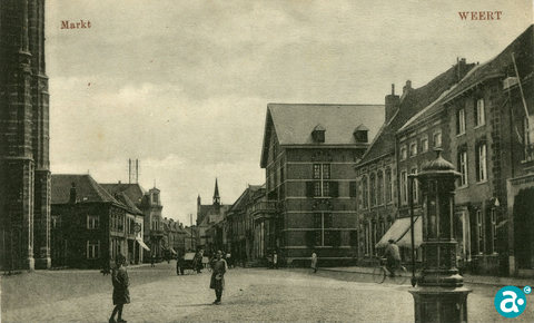 Markt met stadhuis