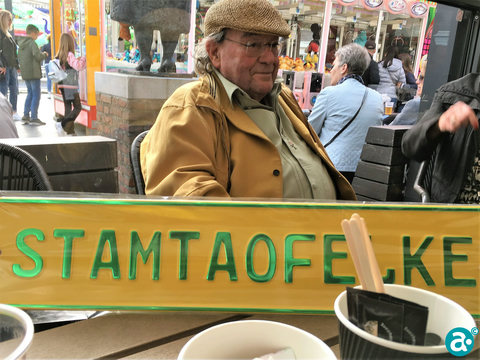 boekpresentatie van Frits Weerts (1939) 'Mieër Stamtäöfelkes’