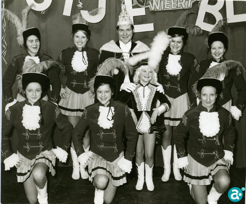 1975_img003 A