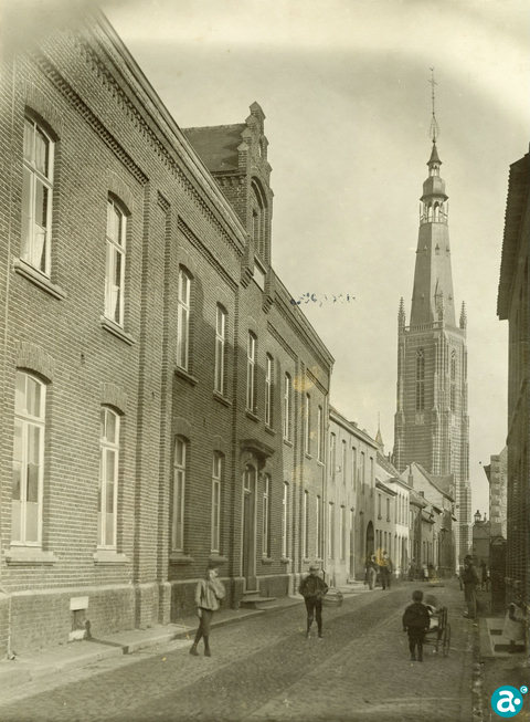 Woonhuis en drukkerij van Kunstdrukkerij Smeets aan de Beekstraat